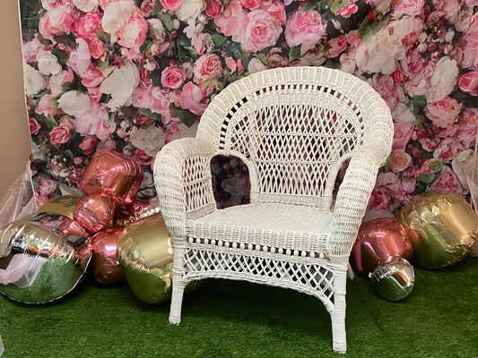 vignette floral selfie station rental only